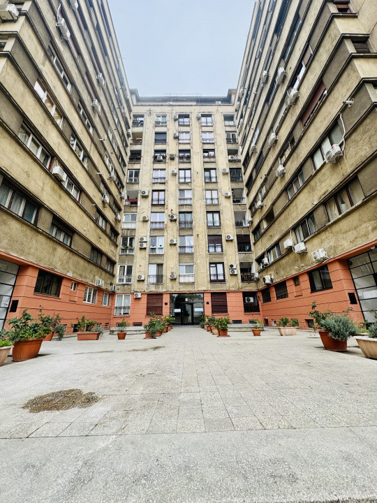 Apartament deosebit în zona Piața Universitatii