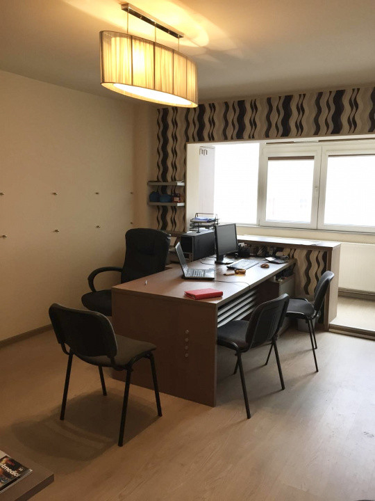 Garsoniera pretabila birou-cabinet in zona Dristor - Mihai Bravu 