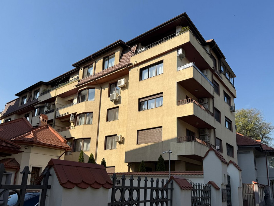 Vezi Parcul Kiseleff! Apartament spectaculos, 4 camere, 175mp