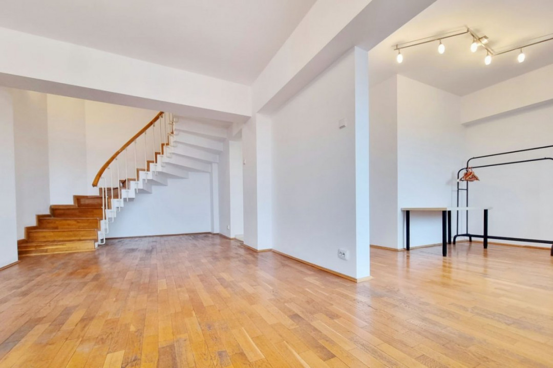 Vanzare apartament Duplex 4 camere Bulevardul Uniri nr.12