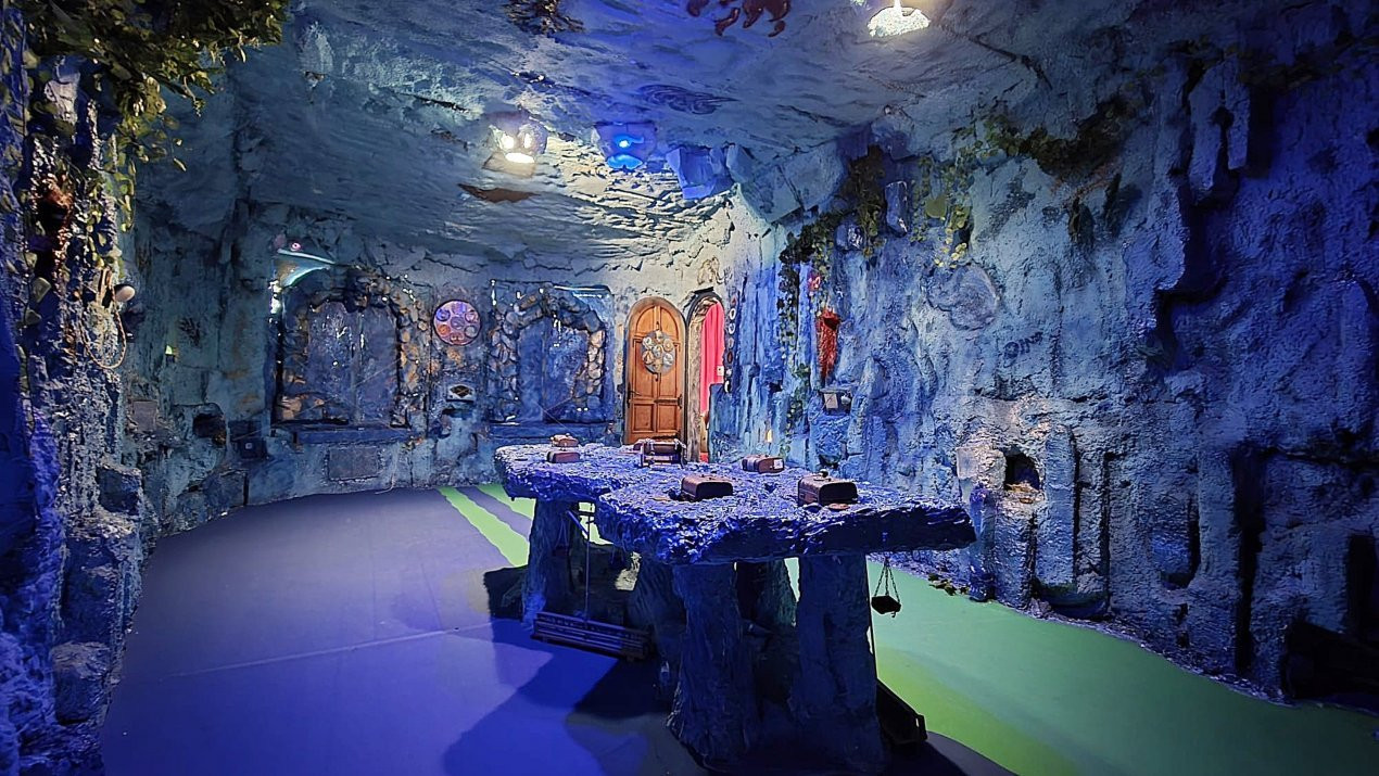 Imobil S+P+1+M de vanzare investitie  Parcul Cismigiu Schitu Magureanu