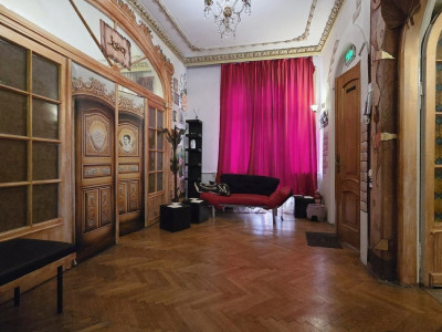 Imobil S+P+1+M de vanzare investitie  Parcul Cismigiu Schitu Magureanu