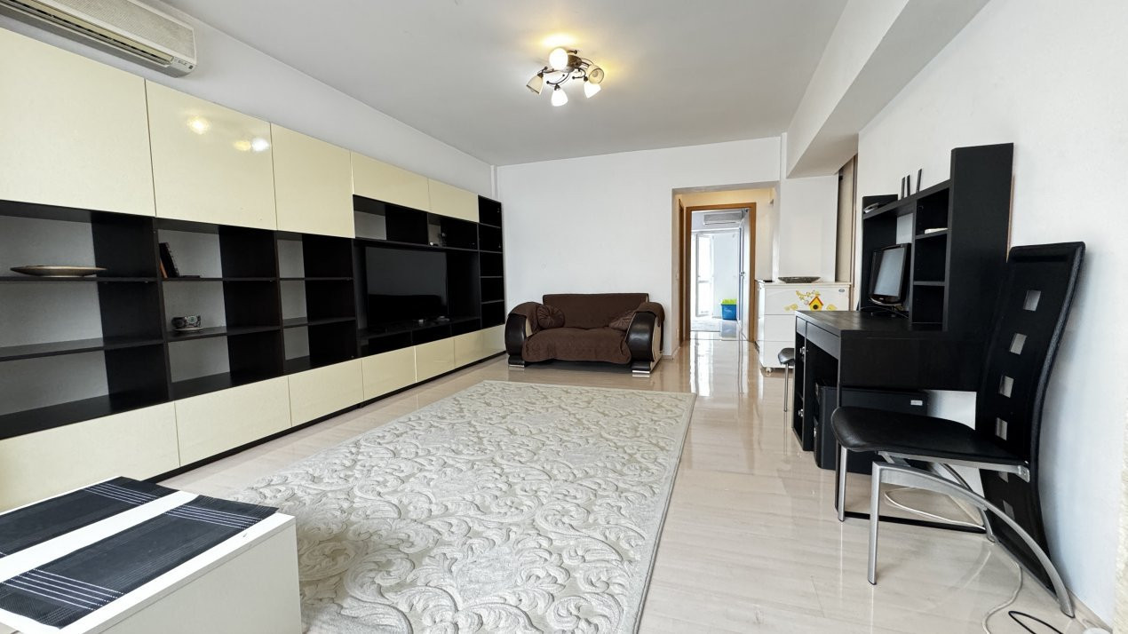 De vanzare 3 camere | Bd. Decebal | Etaj 2/8 | 92 mp | 2 băi 