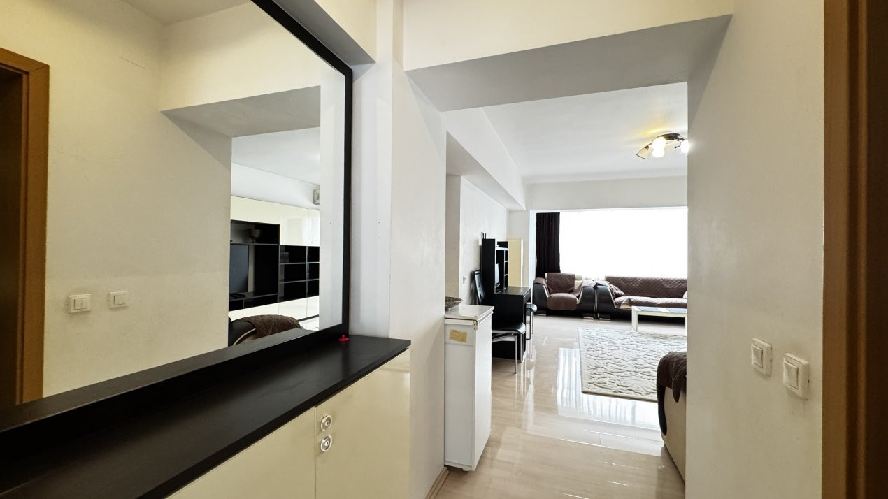 De vanzare 3 camere | Bd. Decebal | Etaj 2/8 | 92 mp | 2 băi 