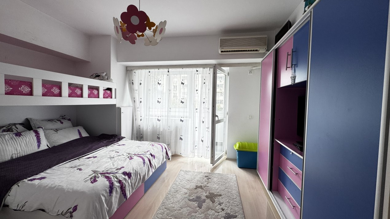 De vanzare 3 camere | Bd. Decebal | Etaj 2/8 | 92 mp | 2 băi 