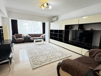 De vanzare 3 camere | Bd. Decebal | Etaj 2/8 | 92 mp | 2 băi 