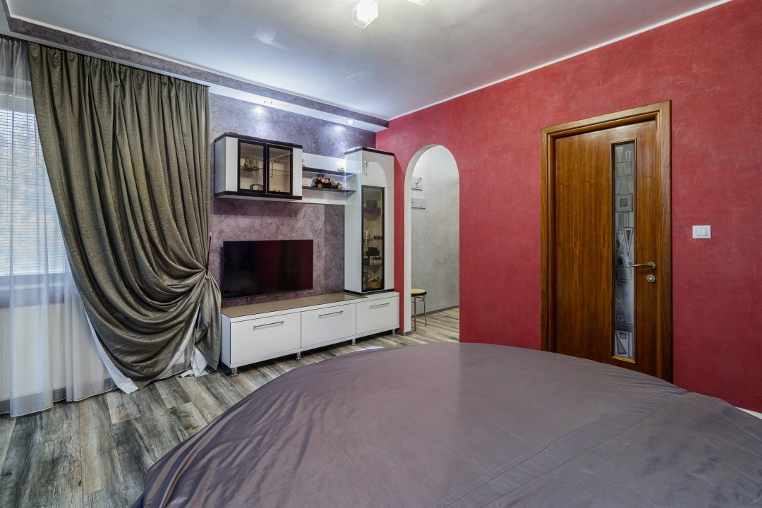 Vilă individuală cu piscină,  garaj dublu • teren 766 mp • Popești-Leordeni