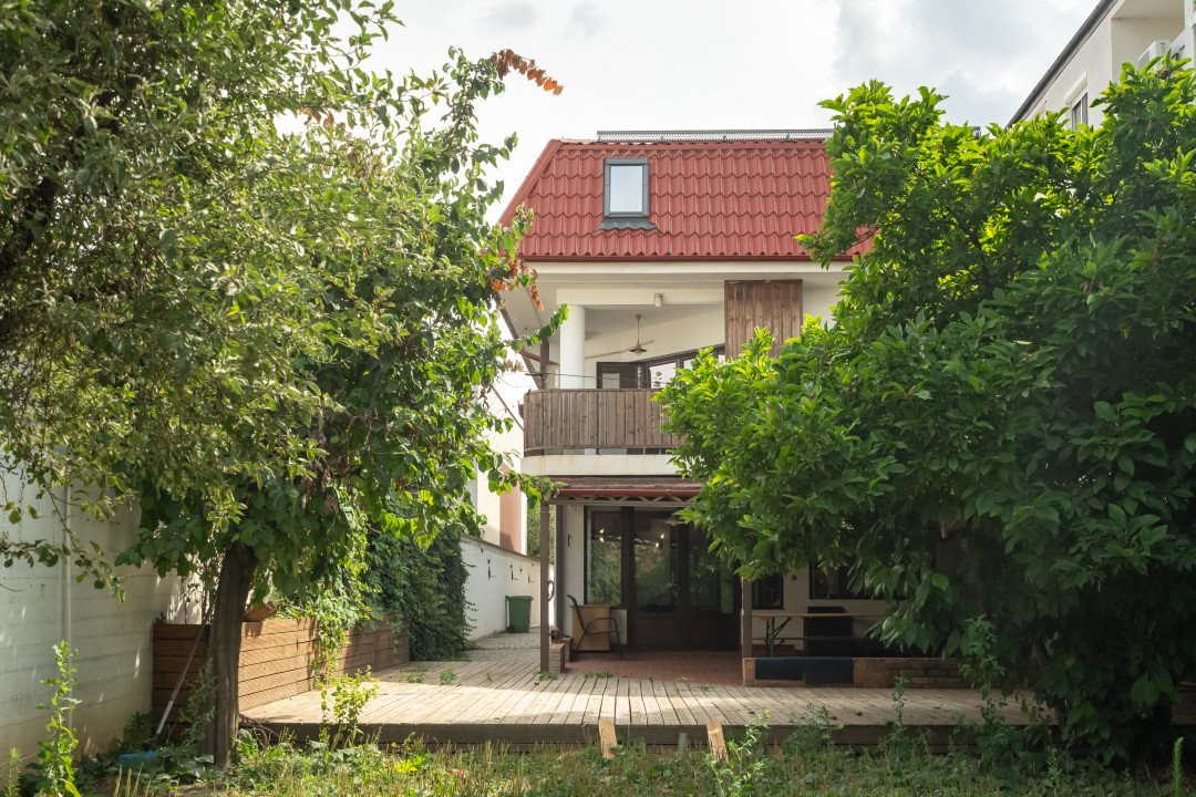 VANZARE VILA 12 CAMERE POPESTI LEORDENI – DRUMUL FERMEI