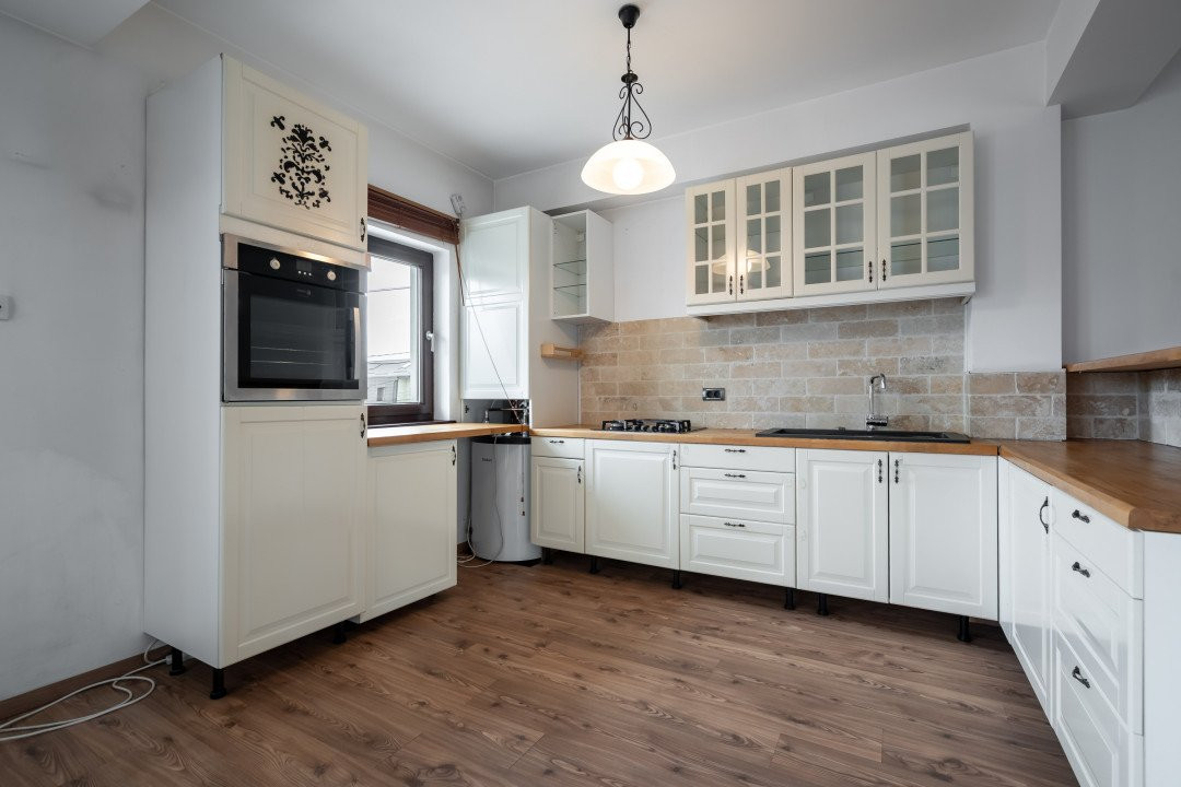 VANZARE VILA 12 CAMERE POPESTI LEORDENI – DRUMUL FERMEI