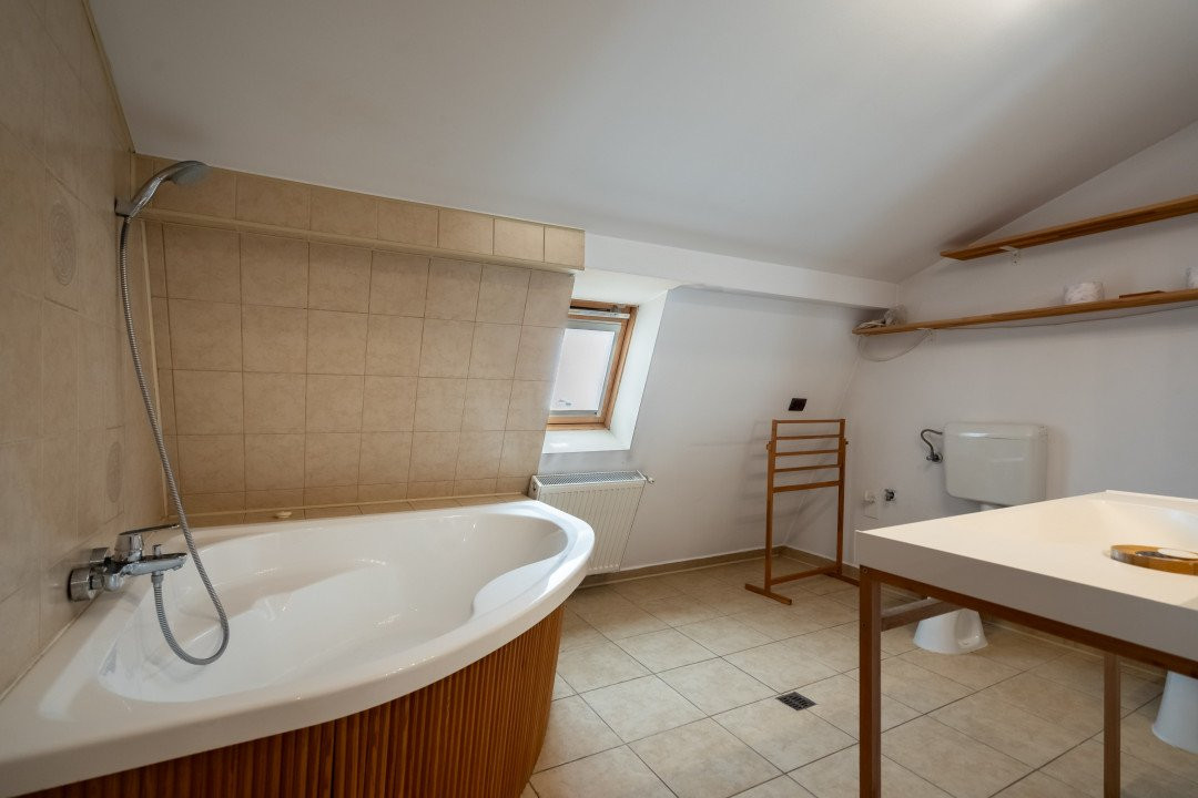 VANZARE VILA 12 CAMERE POPESTI LEORDENI – DRUMUL FERMEI