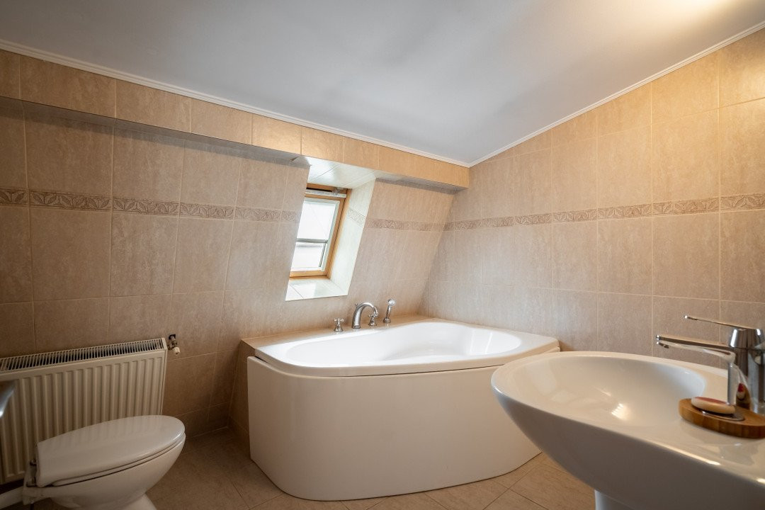 VANZARE VILA 12 CAMERE POPESTI LEORDENI – DRUMUL FERMEI