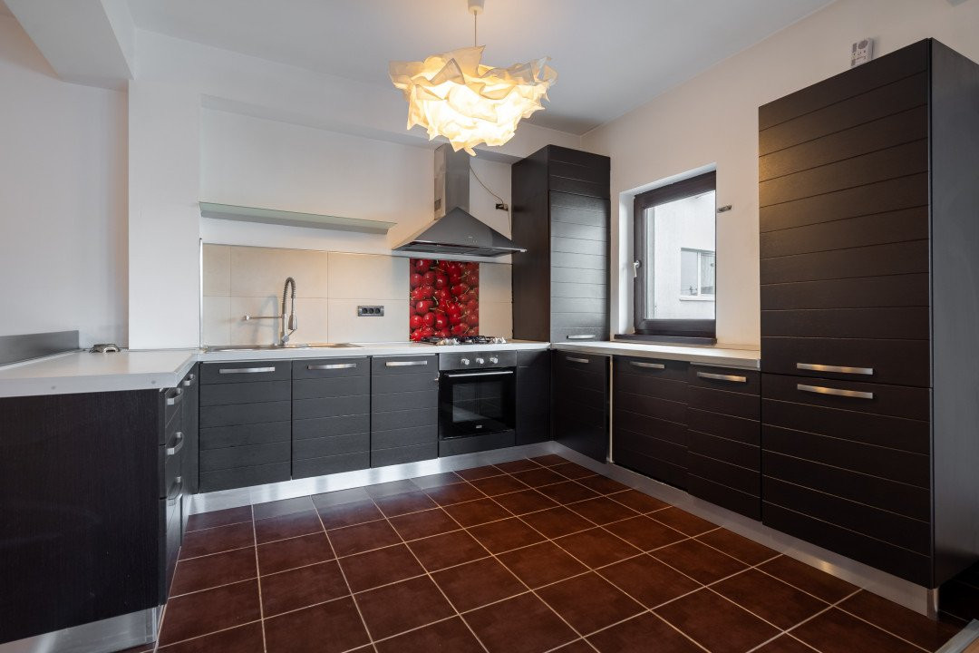 VANZARE VILA 12 CAMERE POPESTI LEORDENI – DRUMUL FERMEI