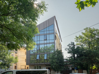 DRUMUL SARII - MACAROVICI, CLADIRE BIROURI 923 MP UTILI, LOT 360 MP!