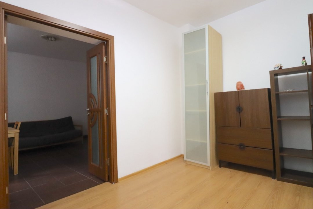 Apartament de vânzare cu 4 camere- curte – Cotroceni - metrou Eroilor/Grozăvești