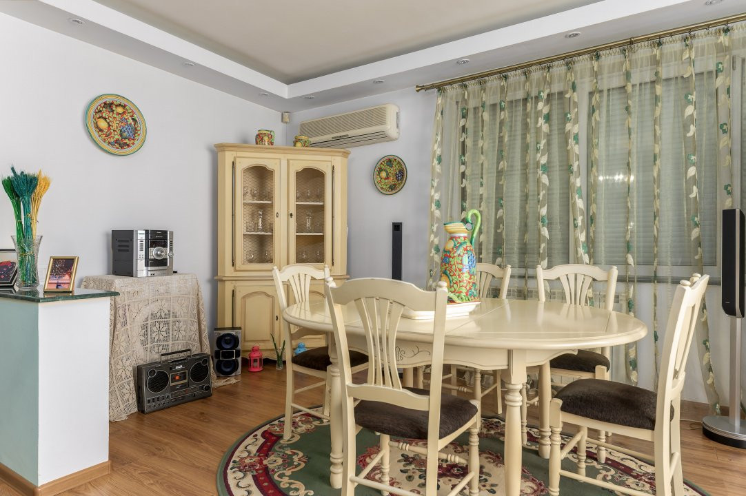 Vanzare apartament 4 camere, bloc boutique an 2000, garaj subteran - Dorobanti