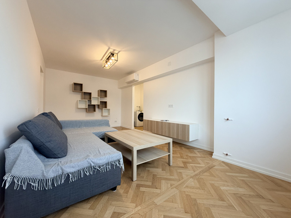 Apartament proaspăt Renovat în Piața Muncii-Basarabia