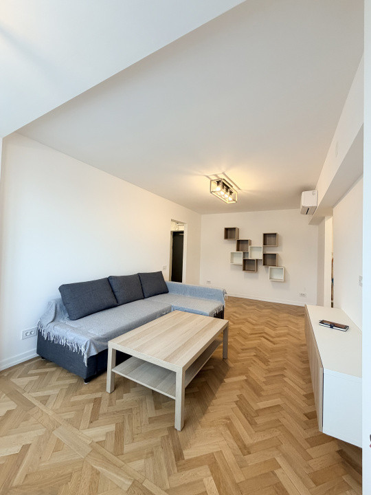 Apartament proaspăt Renovat în Piața Muncii-Basarabia
