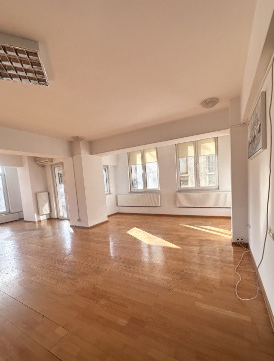 SPATIU BIROURI IN ZONA EROILOR - GROZAVESTI