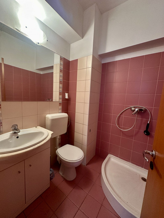 SPATIU BIROURI IN ZONA EROILOR - GROZAVESTI