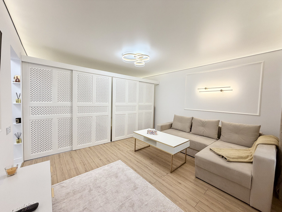 Studio nou renovat și amenajat în zona Decebal 