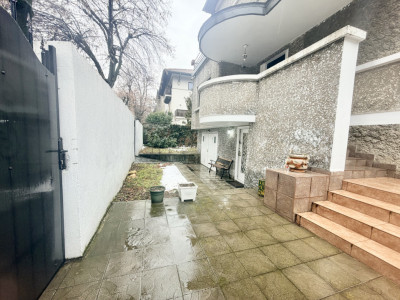 Str Washington, spațiu pretabil cabinet, salon, birou