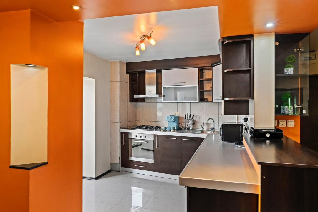 Apartament 4 camere -103 MP | Blv Unirii -Acces stradal-vedere Mixta