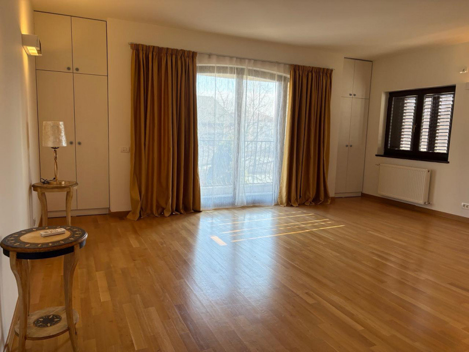 Vila exclusivistă cu 6 camere, piscina si grădină Băneasa