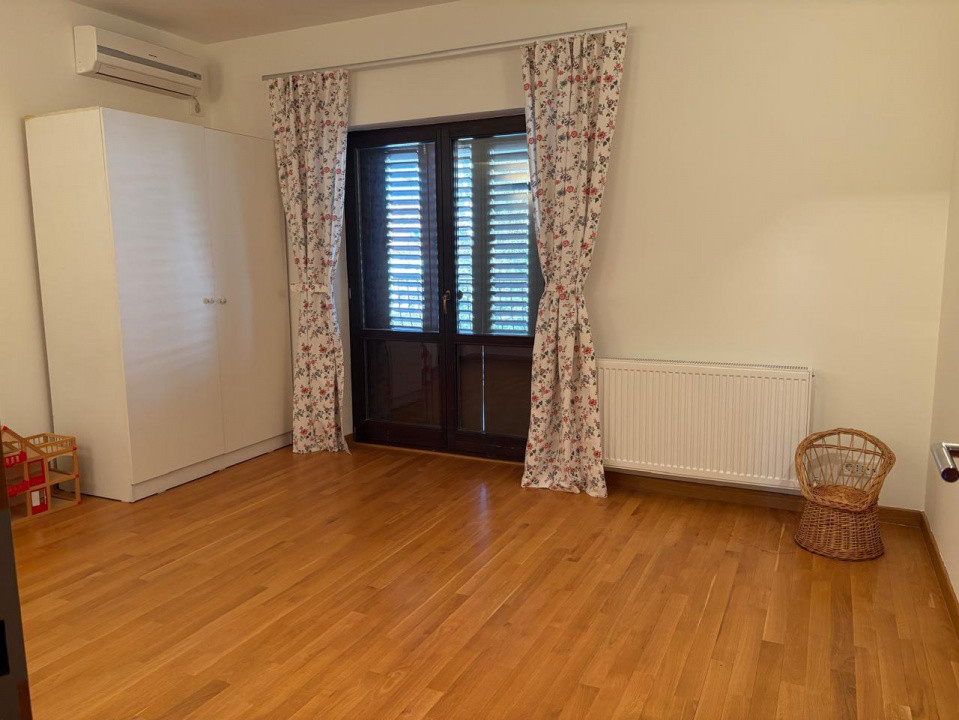 Vila exclusivistă cu 6 camere, piscina si grădină Băneasa