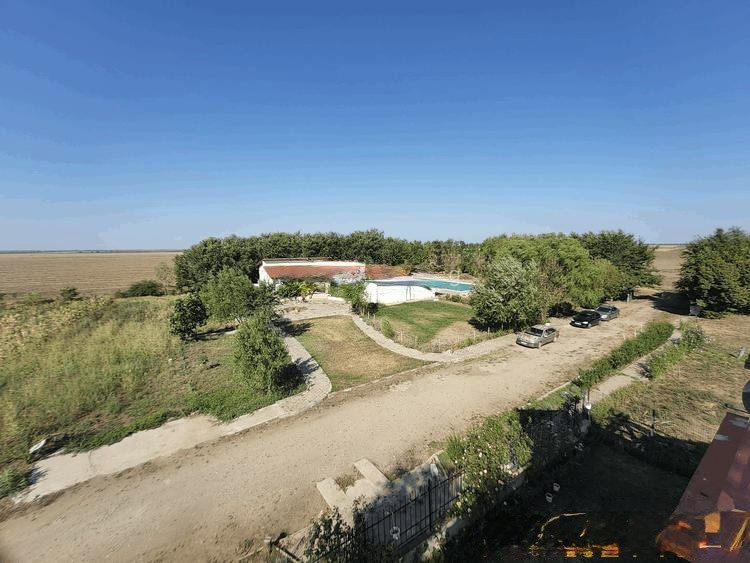 Frumusani-Pasarea '70 loturi cu drum într-o zona in dezvoltare 