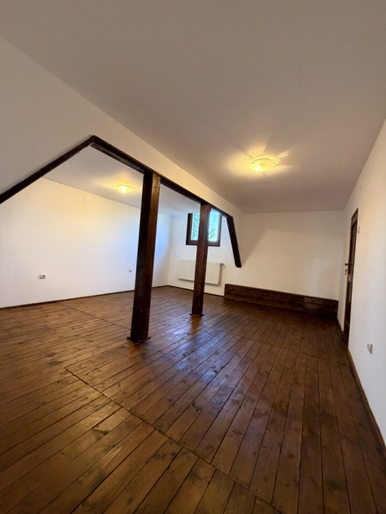 Refugiu Exclusivist Prahova Casa cu 5.2 ha, Panoramă Pârâu și Potențial Turistic