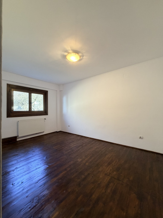 Refugiu Exclusivist Prahova Casa cu 5.2 ha, Panoramă Pârâu și Potențial Turistic