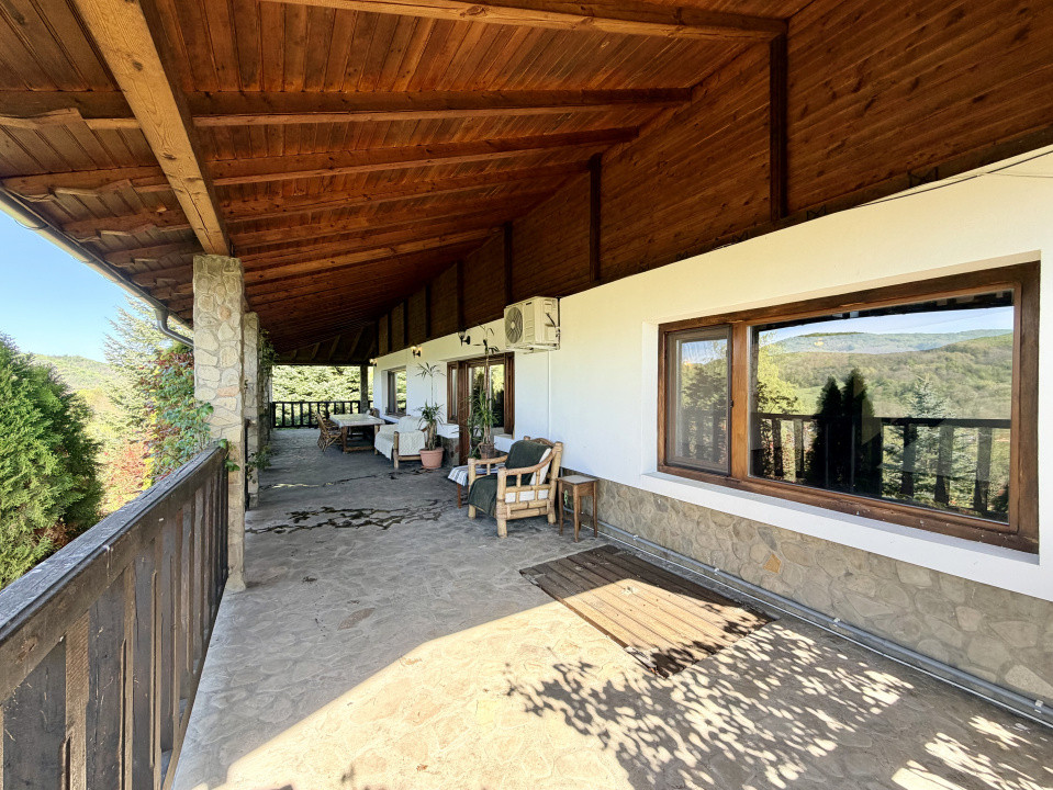 Refugiu Exclusivist Prahova Casa cu 5.2 ha, Panoramă Pârâu și Potențial Turistic