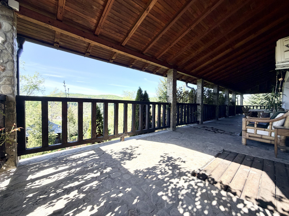 Refugiu Exclusivist Prahova Casa cu 5.2 ha, Panoramă Pârâu și Potențial Turistic