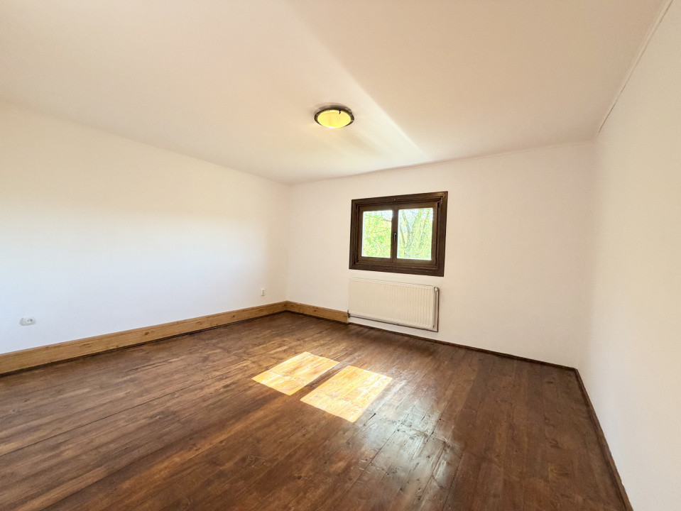 Refugiu Exclusivist Prahova Casa cu 5.2 ha, Panoramă Pârâu și Potențial Turistic