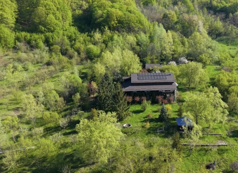 Refugiu Exclusivist Prahova Casa cu 5.2 ha, Panoramă Pârâu și Potențial Turistic