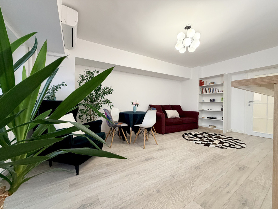 Apartament renovat recent  în Piața Alba Iulia 