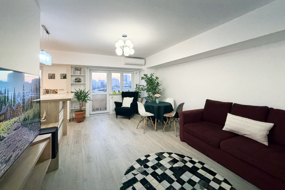 Apartament renovat recent  în Piața Alba Iulia 