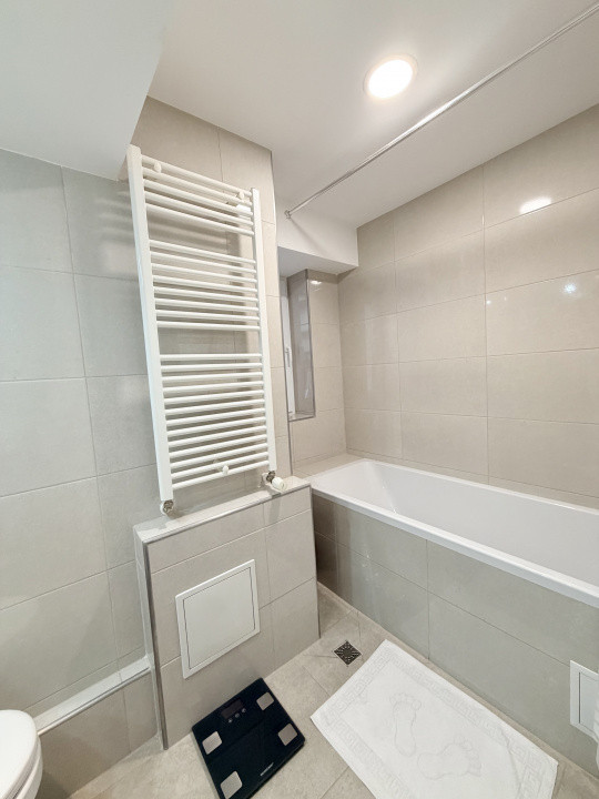 Apartament renovat recent  în Piața Alba Iulia 