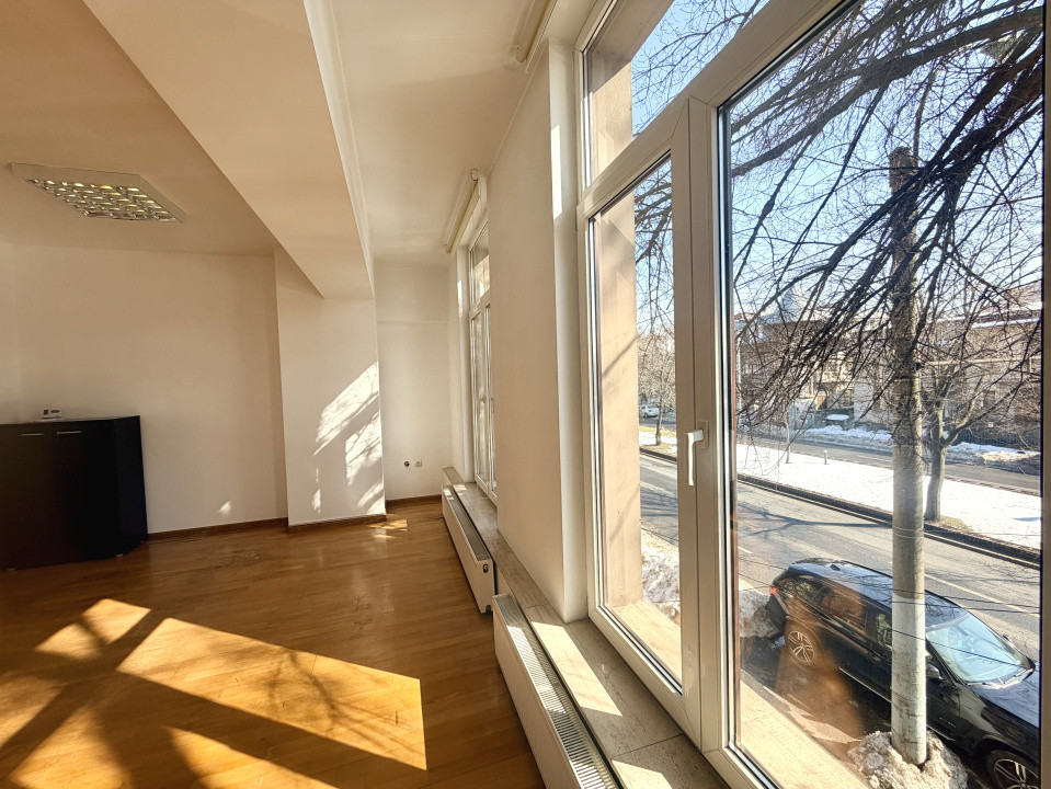 SPATIU BIROURI IN ZONA EROILOR - GROZAVESTI-Pod Cotroceni