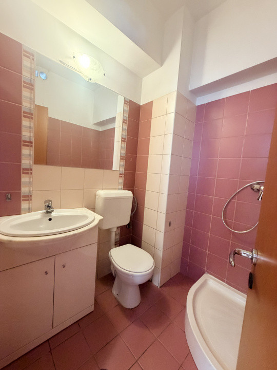 SPATIU BIROURI IN ZONA EROILOR - GROZAVESTI-Pod Cotroceni