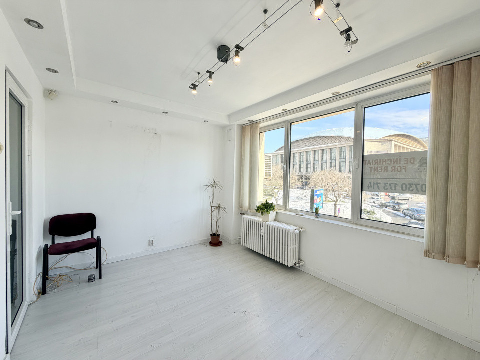 Spatiu ultracentral Sala Palatului pretabil Birouri-Cabinet