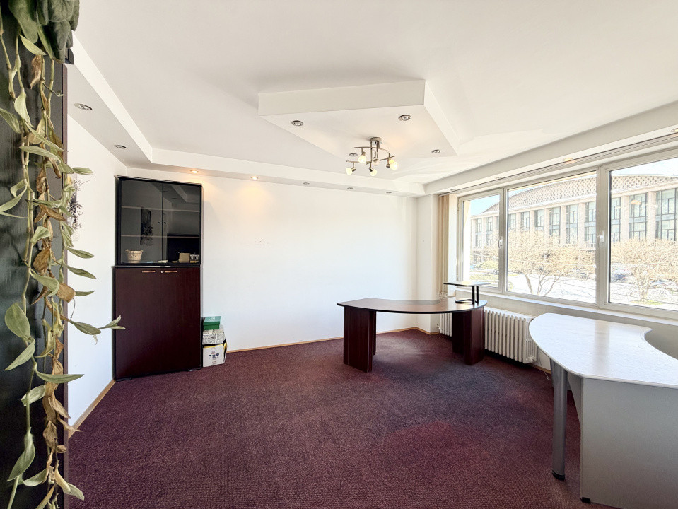 Spatiu ultracentral Sala Palatului pretabil Birouri-Cabinet