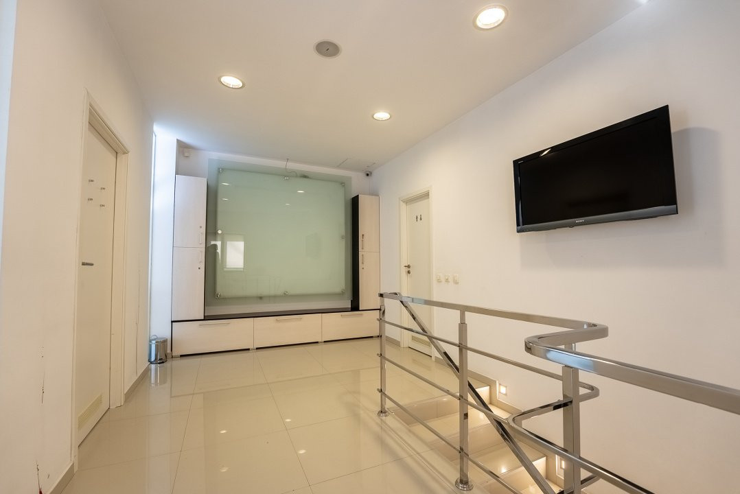 Cotroceni - Parcul Romniceanu -Vila P+2E+M - 6 camere - 200mp 