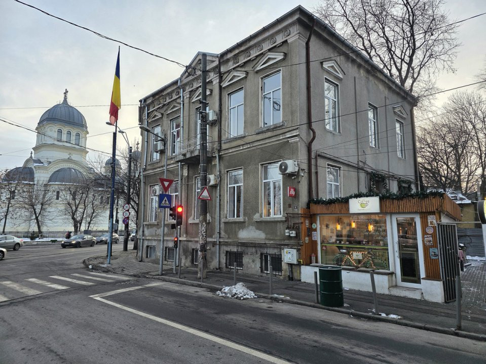 210 MP Etaj Vila • 6 Camere • Unirii • Regina Maria • Acces Propriu 