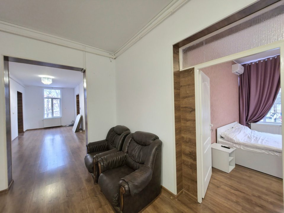 210 MP Etaj Vila • 6 Camere • Unirii • Regina Maria • Acces Propriu 