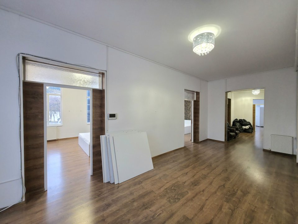 210 MP Etaj Vila • 6 Camere • Unirii • Regina Maria • Acces Propriu 