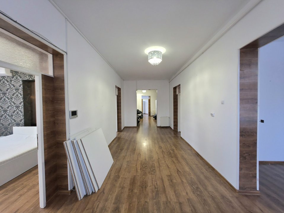 210 MP Etaj Vila • 6 Camere • Unirii • Regina Maria • Acces Propriu 