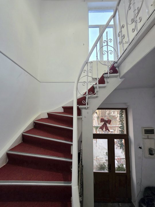 210 MP Etaj Vila • 6 Camere • Unirii • Regina Maria • Acces Propriu 