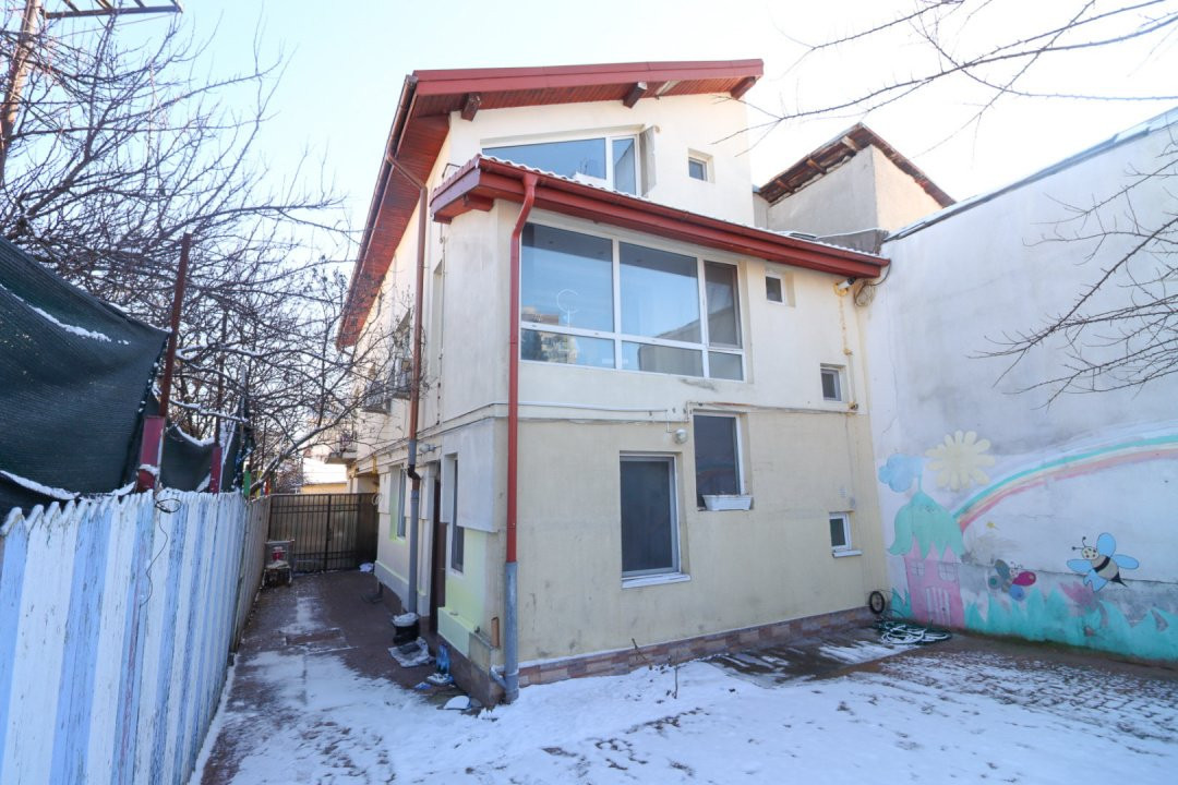 Casă  individuala de vânzare - 14 camere - Obor - Doamna Ghica