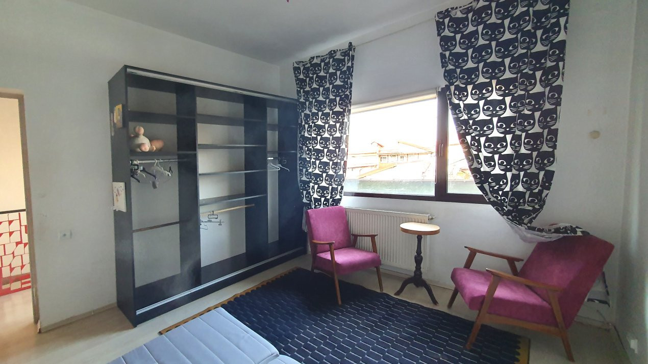 Casa de VANZARE in sector 5 Str. Antiaeriana resedinta sau after school